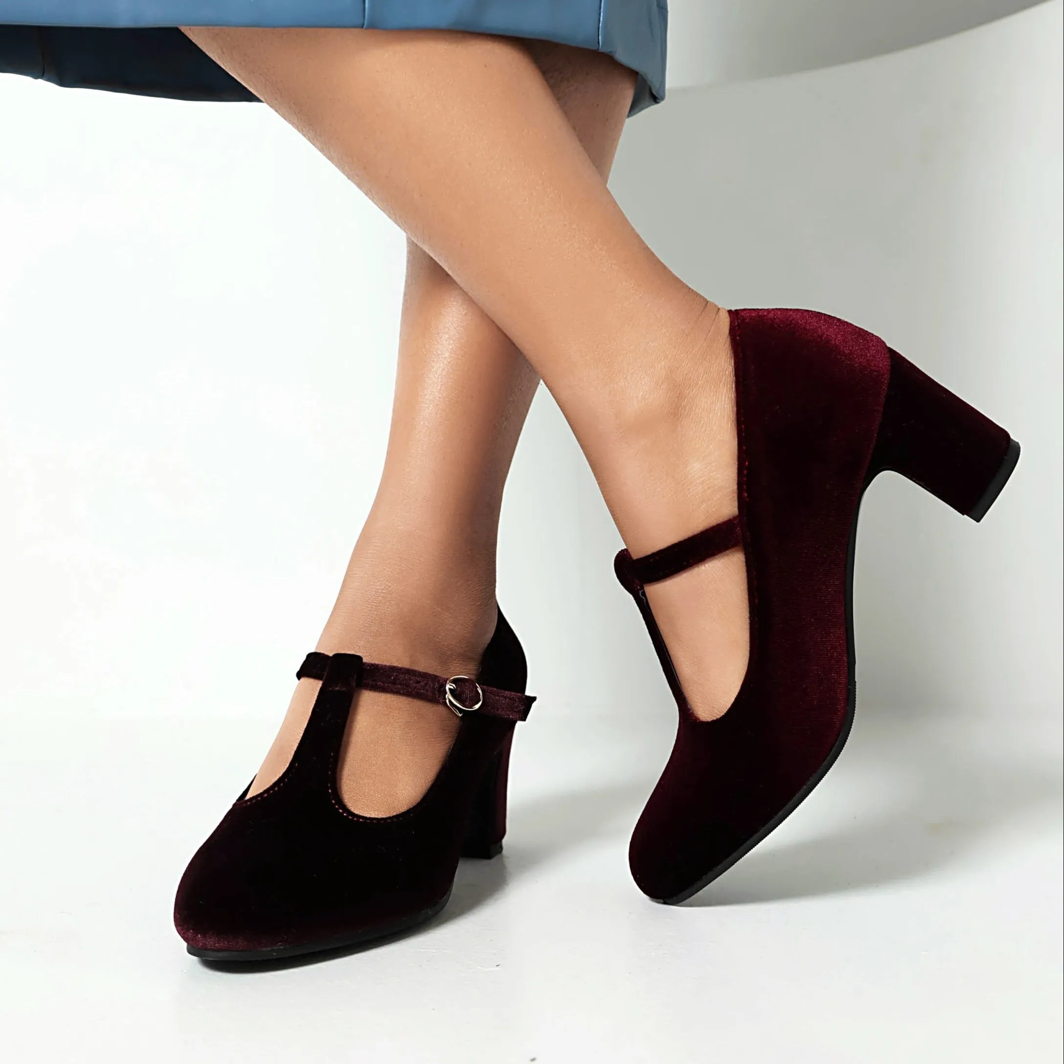 Chic Women’s Solid Color Block Heels | Elegant & Comfortable