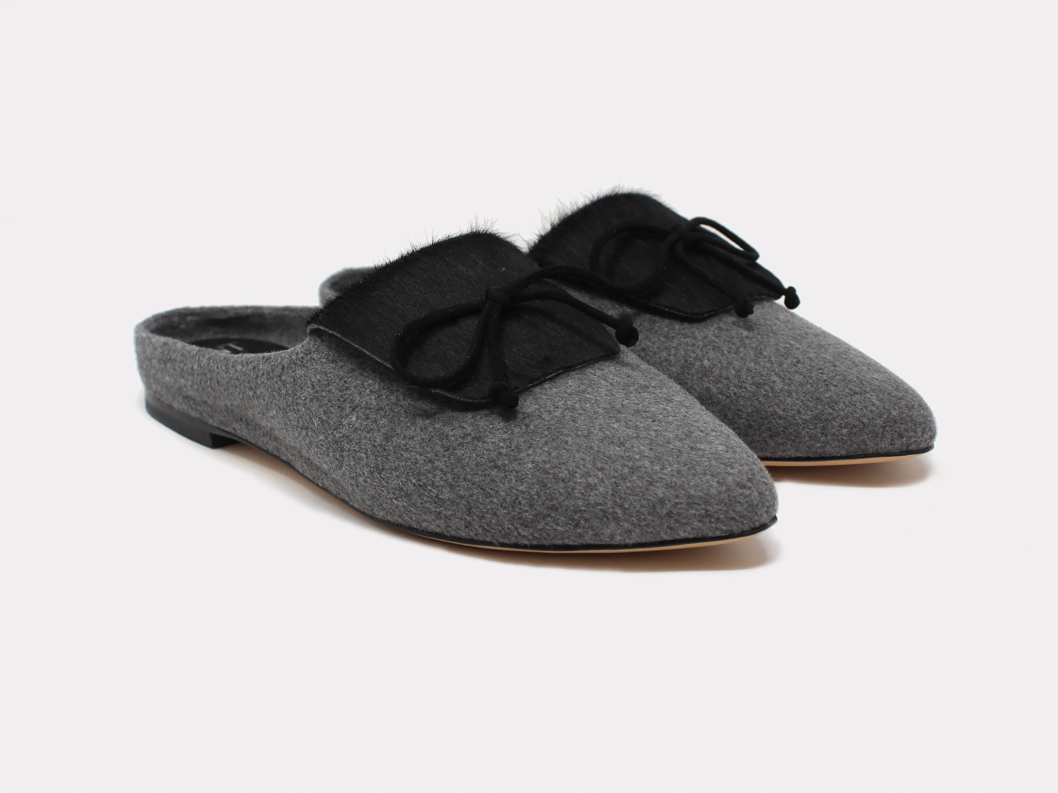 Cortina Mules Black