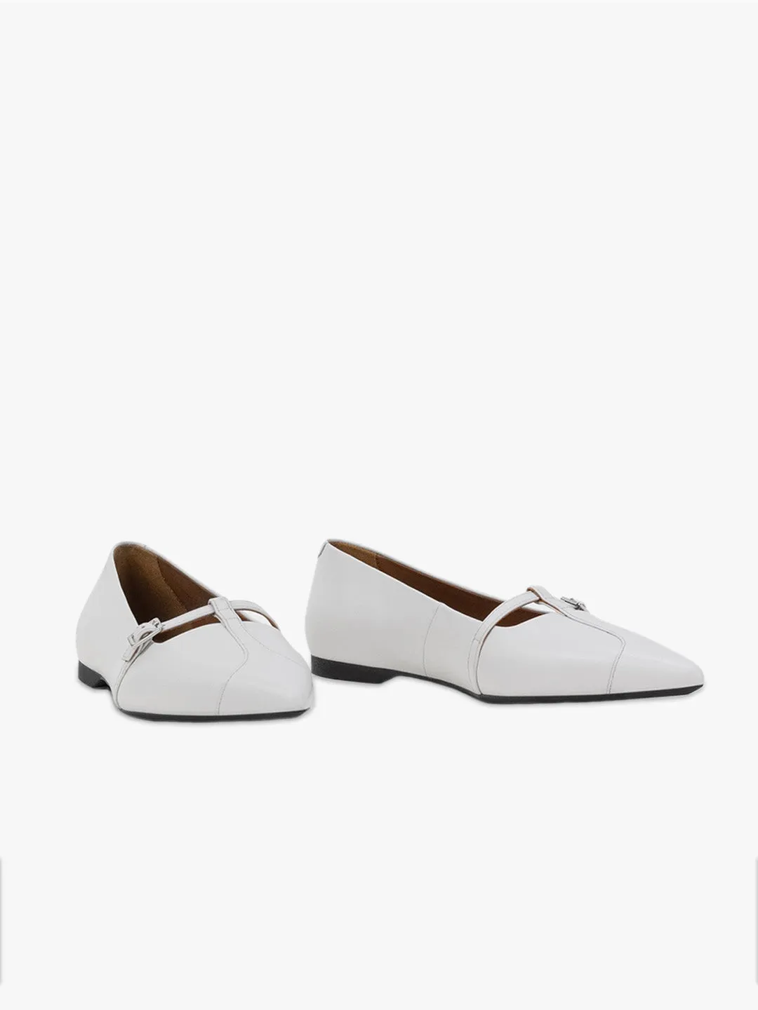 Hermine Pointed Flat - White