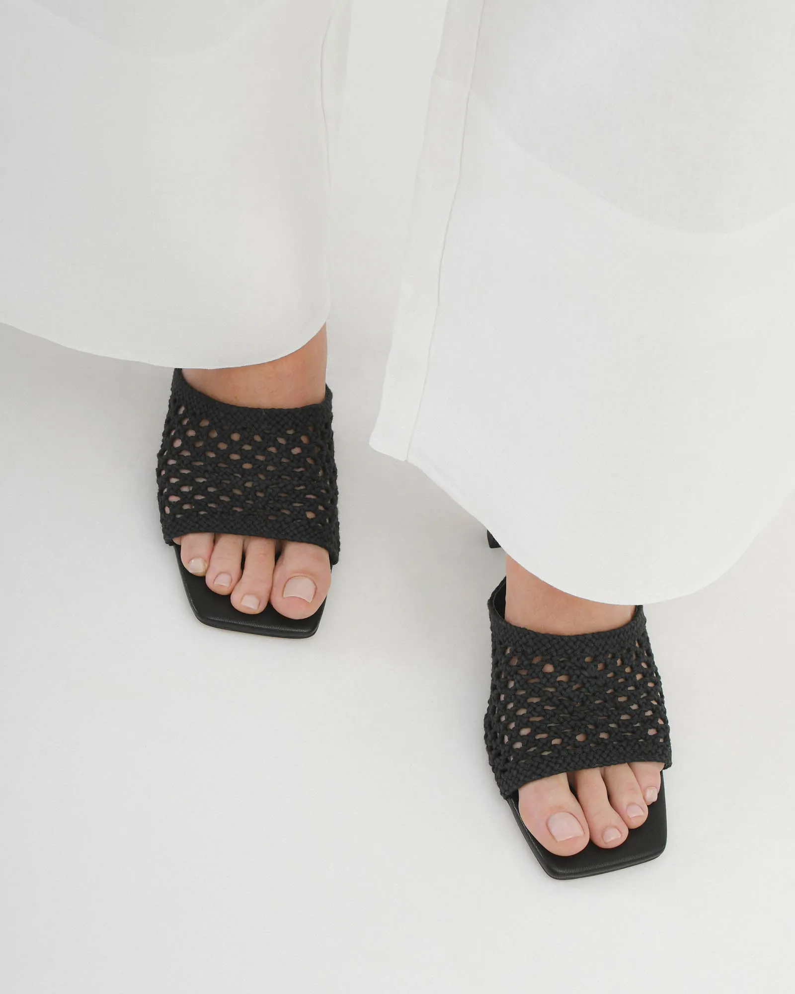 JORDYN MID HEEL SANDALS BLACK TEXTILE